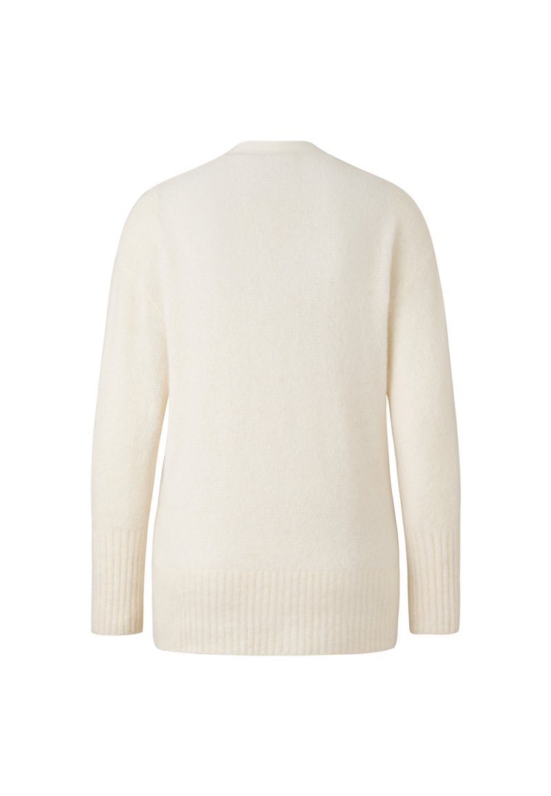 Cremefarbener Pullover mit weichem, strukturiertem Strick, langen Ärmeln und Rippdetails an den Bündchen und dem Saum. Nur Rückansicht.