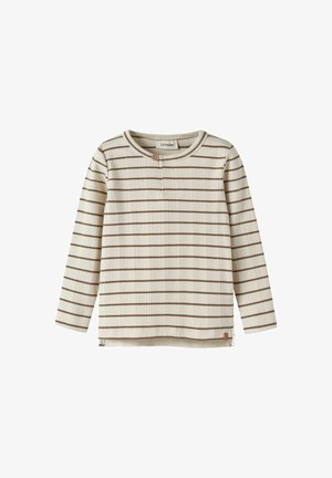 Beige peuterhemd met lange mouwen en dunne bruine horizontale strepen, ronde hals en een enkele knoop vlakbij de kraag.