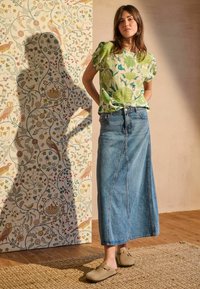 Next GATHERED SHORT SLEEVE TEXTURED BOXY REGULAR FIT - T-Shirt print - morris co ecru and green cray
