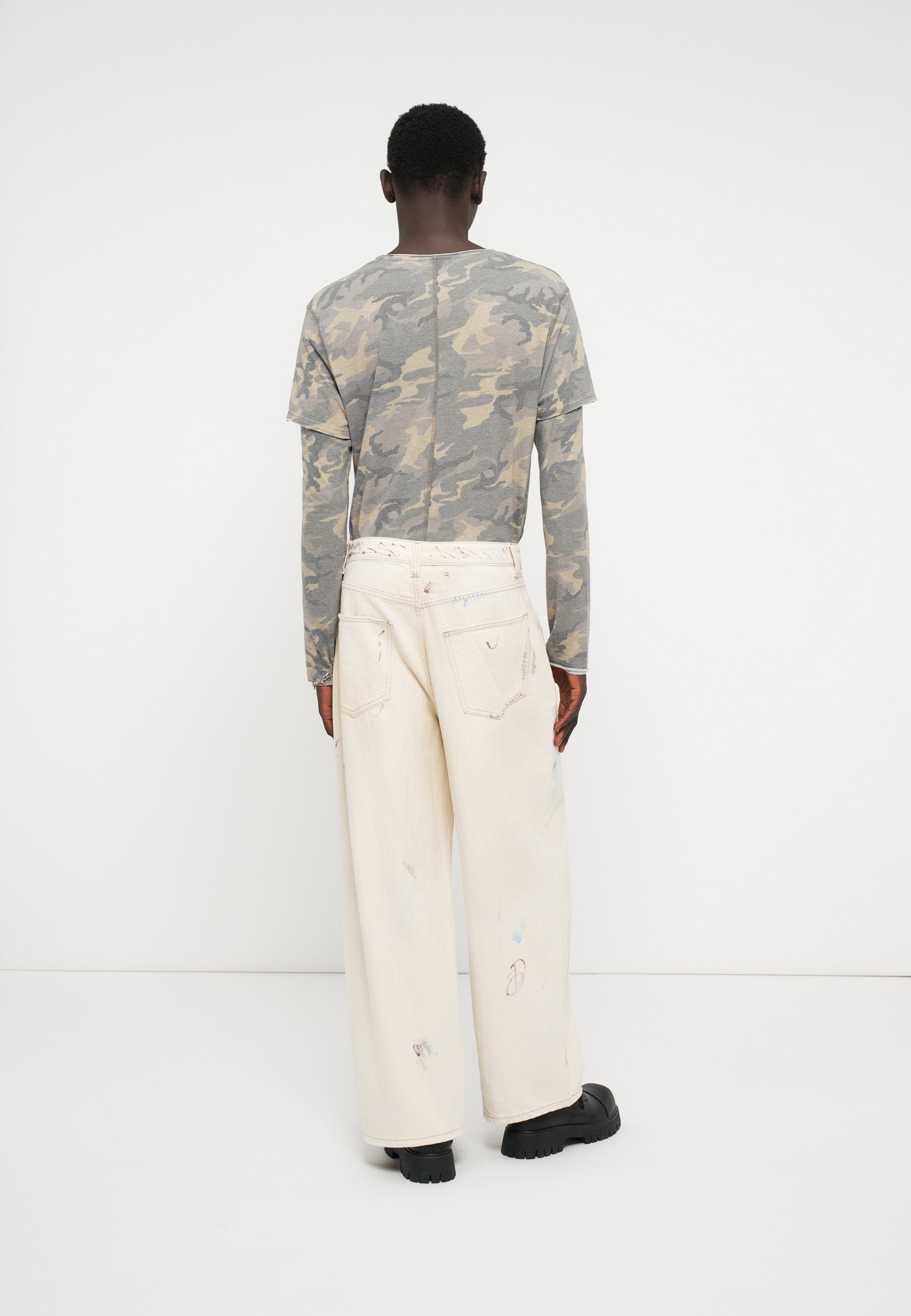 Jaded London PAINT COLOSSUS - Baggy Jeans - ecru/off-white