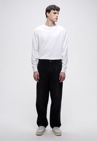 Urban Classics HEAVY OUNCE - Vaqueros boyfriend - black washed