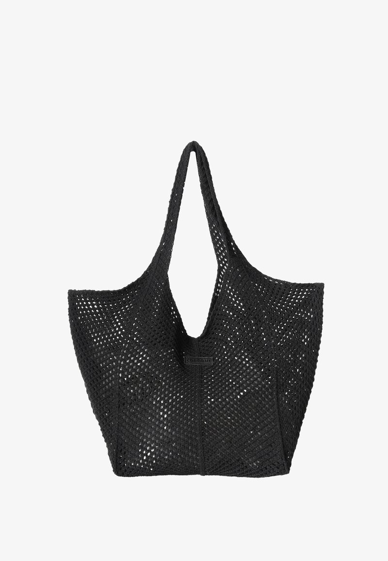 Schwarze gehäkelte Einkaufstasche mit breiten Griffen und offenem Muster, vor weißem Hintergrund dargestellt.