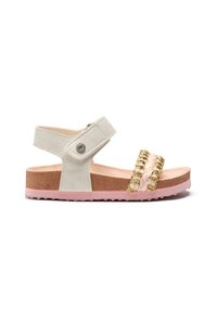 Sandalo in suede grigio chiaro con suola in gomma rosa, fascia regolabile e decorazioni in oro intrecciato sulla parte anteriore. Design con tacco piatto.