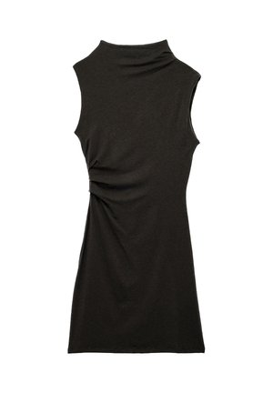 Ærmeløs mørkebrun kjole med høj halsudskæring og rynkedetalje på venstre side, knælængde, ensfarvet stof.