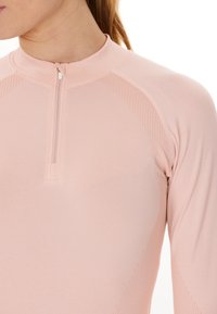 Endurance HALEN SEAMLESS  - Langærmet T-shirt - peach whip