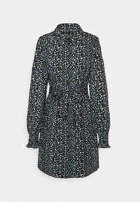 Vestido preto com padrão floral em azul e branco; apresenta um colarinho, mangas longas e uma cintura cingida com cinto para ajuste da fit.