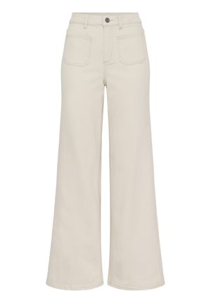 Kreemikas värvusega kõrge vöökohaga laiad püksid, esikinnitusega nööpide, esitaskute ja vööaasadega, valgel taustal.