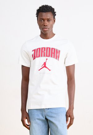 Jordan CITY CREW - T-shirts print - white gym red