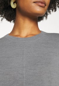 Repeat DRESS MERINO - Vestido de malha - grey