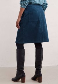 Seasalt Cornwall DOVETAIL - A-linjainen hame - navy sea cave