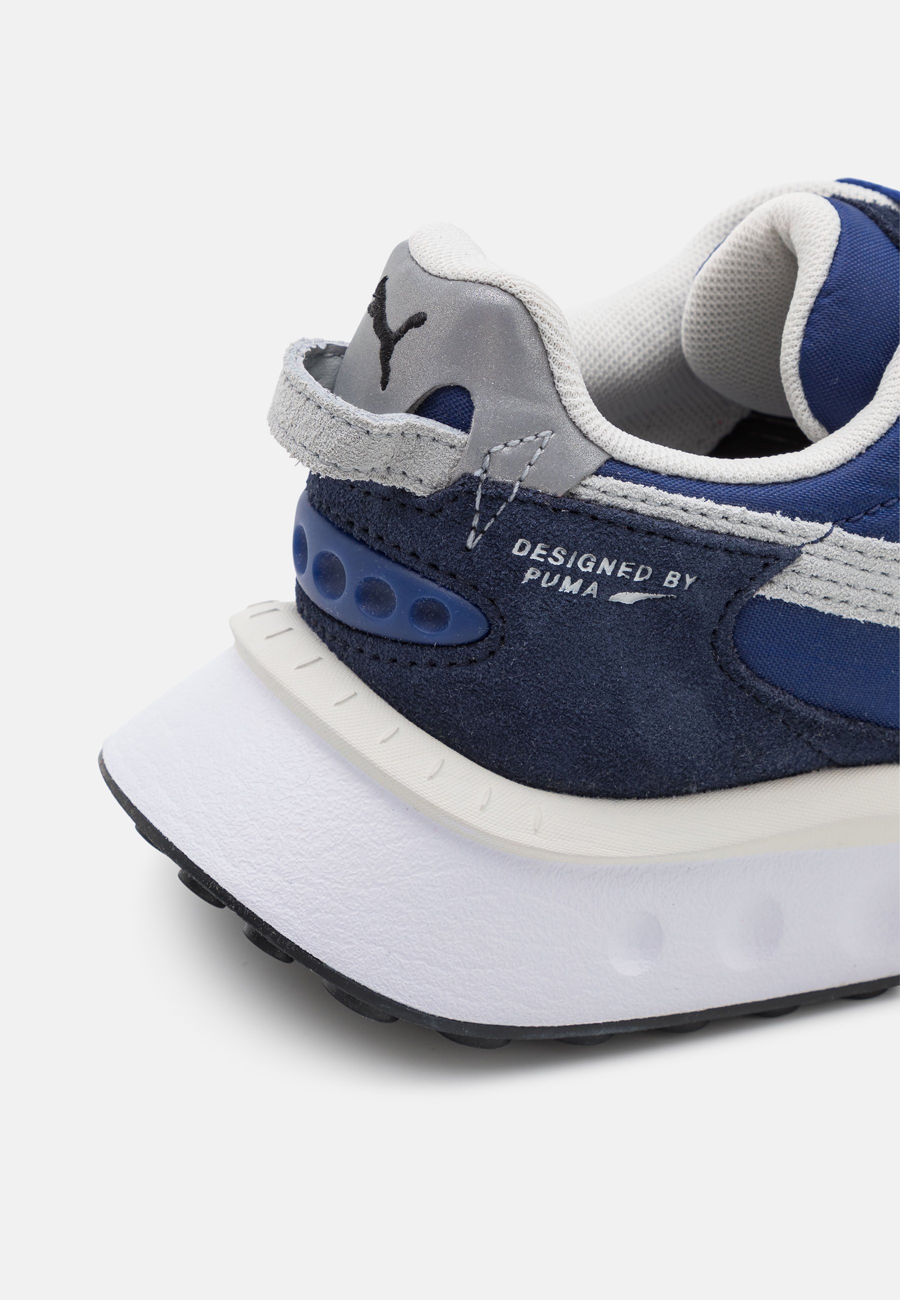 Puma WILD RIDER PICKUP UNISEX - Zapatillas - elektro blue/peacoat/azul -  Zalando.es