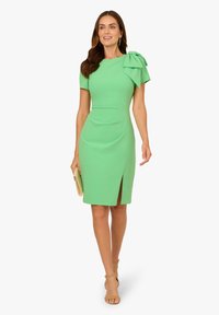 Adrianna Papell BOW MIDI - Pouzdrové šaty - wild apple