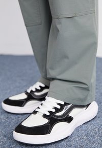 MTE ULTRARANGE NEO VR3 - Sneakers basse - black/marshmallow