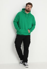 Urban Classics BLANK HOODY - Felpa con cappuccio - green