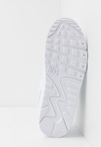 Nike Sportswear Matalavartiset tennarit - white