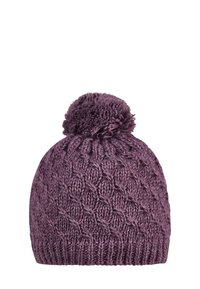 Lila gestrickte Mütze mit strukturiertem Rautenmuster und einem flauschigen Pompon oben. Besitzt ein geripptes Band am Rand.