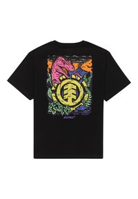 Camiseta negra con un diseño gráfico colorido en la parte posterior, que muestra un dinosaurio rosa, follaje y un logotipo rodeado de colores vibrantes.