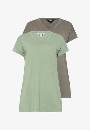 Dos camisetas de cuello en V, una en verde claro y otra en gris. Hechas de algodón suave, con mangas cortas y un corte relajado.