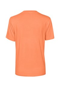 Short-sleeve t-shirt in solid peach orange, made of soft fabric. Features a crew neck and a plain back without any patterns or embellishments.