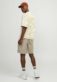 Jack & Jones Shorts - crockery