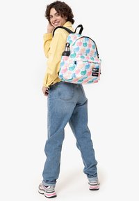 Eastpak DAY PAK'R - Reppu - smiley yy color