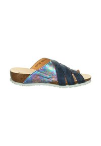 Sandal mit marineblauen Riemen, schimmerndem lila Mittelteil, Korksohle und weißem Gummiunterteil. Offenes Design für einfaches Hineinschlüpfen.