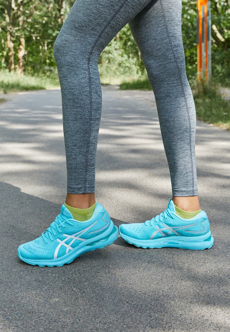 GEL NIMBUS LITE SHOW - Zapatillas de neutras - ice mint/sea glass/menta - Zalando.es