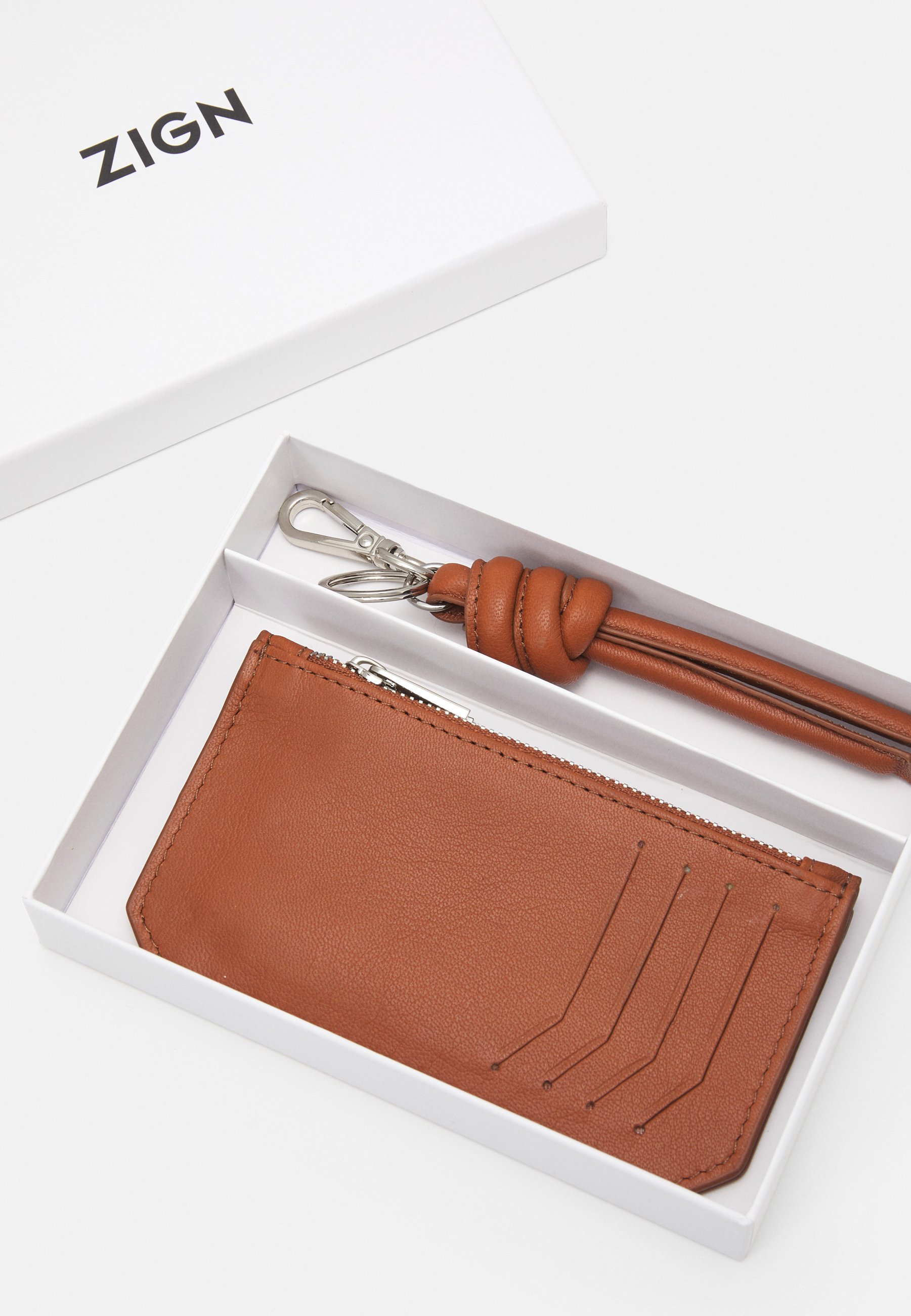 Portachiavi Donna Firmati A Prezzi Scontati Catalogo 2025 - Foto 6