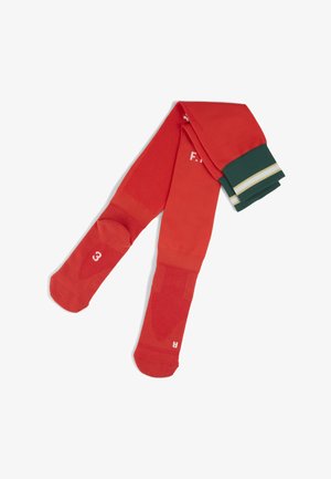 Chaussettes de sport rouges avec un revers côtelé vert, des rayures blanches et une semelle texturée présentant les chiffres "3" et "R" tricotés sur les côtés.