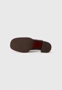 Chie Mihara NOWA - Classic heels - kimera grape