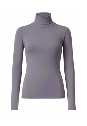 Maglione a maniche lunghe con collo alto di colore viola chiaro, realizzato in tessuto elasticizzato. Fit slim con collo alto e texture liscia, senza pattern o accenti visibili.