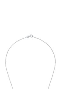 Srebrny naszyjnik łańcuszkowy z delikatnym skręconym wzorem, z zapięciem na karabińczyk dla pewnego zamknięcia.