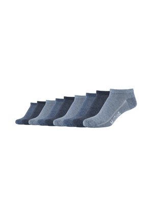 Set di otto calzini alla caviglia in diverse tonalità di blu, con una combinazione di texture solide e mélangée, dotati di un bordo a coste e dettaglio del logo.