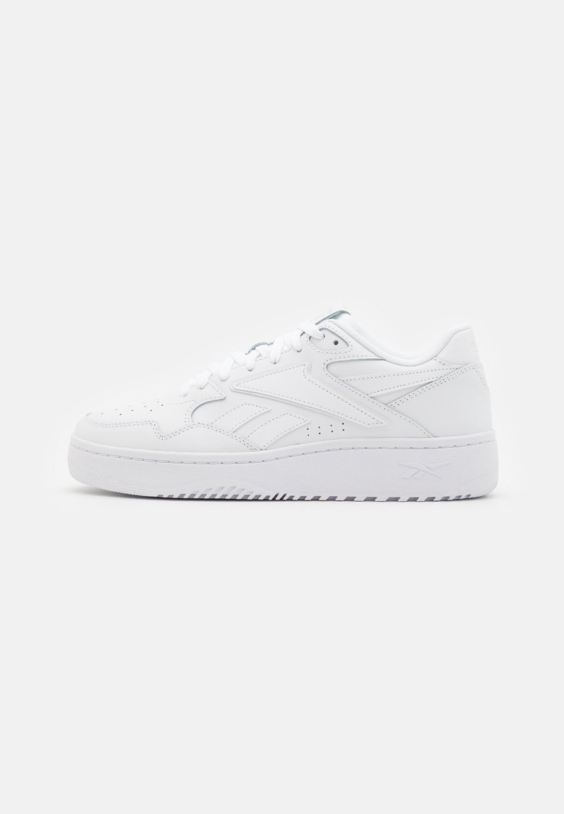 Reebok Classic - ATR CHILL - Športni copati - footwear white, Povečajte