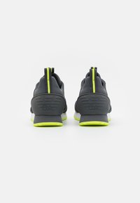 EA7 Emporio Armani Sapatilhas - iron gate/yellowfluo