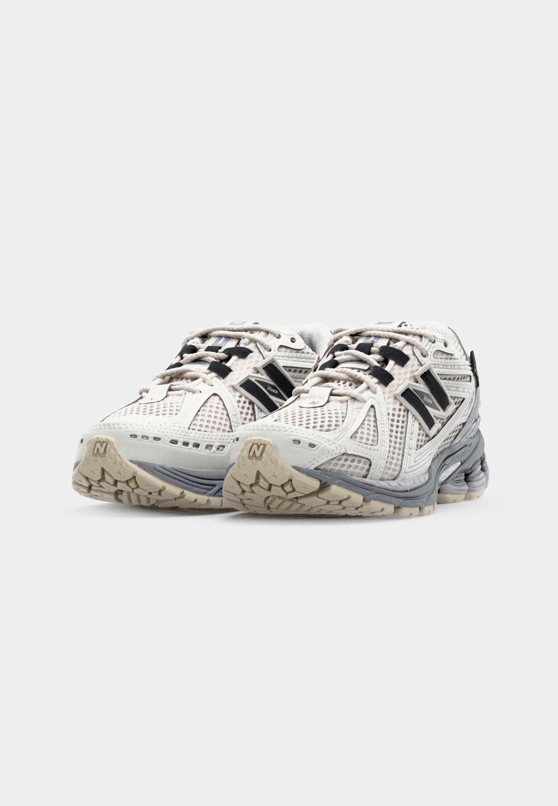New Balance U1906L GR GRAY 24㎝ Coming soon.. New Balance U1906L GR Loafer “Raincloud/White