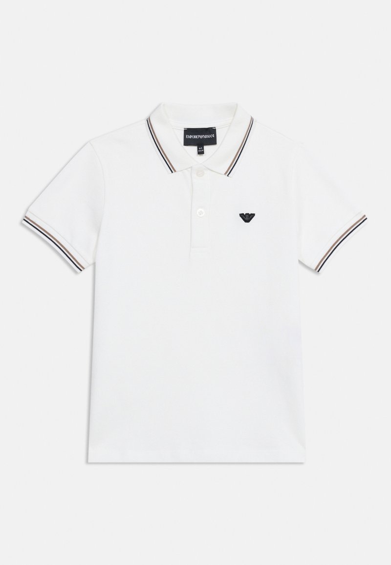 Λευκό πόλο με κοντά μανίκια, ριγέ σε μαύρο και μπεζ στο γιακά και τα μανίκια, με δύο κουμπιά και μαύρο λογότυπο Emporio Armani στο στήθος.