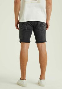 CHASIN' EGO.S SANTINE - Shorts vaqueros - black