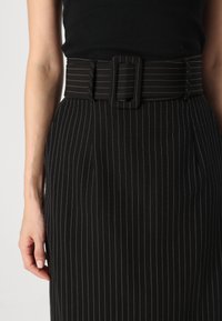 Anna Field P&C SMART MAXI SKIRT WITH BELT  - Velika suknja - black/white