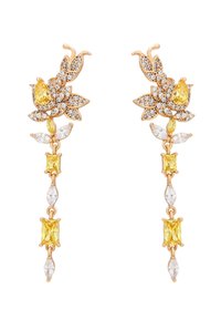 Orecchini floreali in tono oro con gemme gialle e trasparenti disposte a forma di petali e gocce, caratterizzati da dettagli intricati e brillanti.