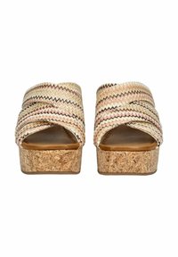 Geweven platform sandalen met kruissluiting in beige, roze en bruine tinten; kurken zool; gladde binnenkant.
