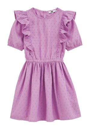 Fliederfarbenes kurzärmeliges Kleid mit gepunkteter Struktur, elastischem Taillenbund, Rüschensaum vorne und an den Schultern sowie rundem Ausschnitt mit Knopfverschluss hinten.