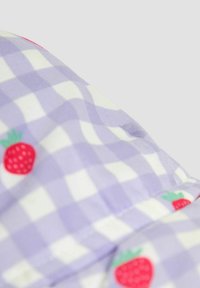 Thumbnail Image 3