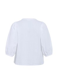 Weiße Bluse mit strukturiertem, Nadelstreifenmuster, rundem Ausschnitt und Puffärmeln. Der Stoff scheint leicht und weich zu sein.