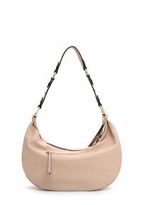 Borsa a spalla in pelle di un rosa tenue, dalla forma curva, con una tracolla nera con dettagli dorati e una tasca con zip sulla parte anteriore.