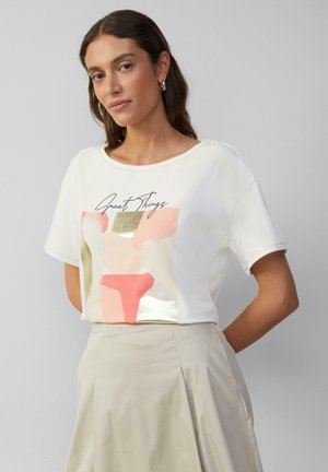 s.Oliver BLACK LABEL IM LOOSE FIT MIT KONTRASTNÄHTEN UND FRONTPRINT - Print T-shirt - ecru