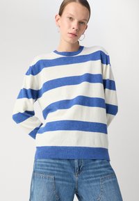 Mads Nørgaard STRIPE KASEY SWEATER - Pulóver - amparo blue winter white