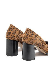 Yokono Tacones - leopar
