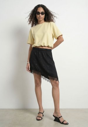 HYPEDROP, Cropped HDINA SS BALLOON - T-shirt basic - anise flower
