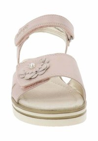 Roze sandaal met bloemaccent en parel detail, verstelbare banden, open ontwerp, gevoerde binnenzool en een wit met gouden zool.